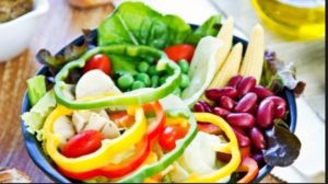 Hidangan sederhana lezat sehat meliputi biji-bijian, kacang-kacangan, buah, sayuran, rempah-rempah, minyak zaitun, kentang, pasta, dan nasi.