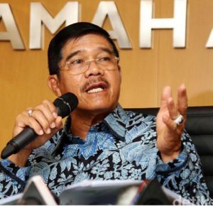 Tak bisa serta merta mengeluarkan fatwa.